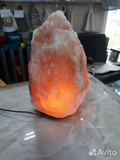 Соляная лампа из Розовой Гималайской соли