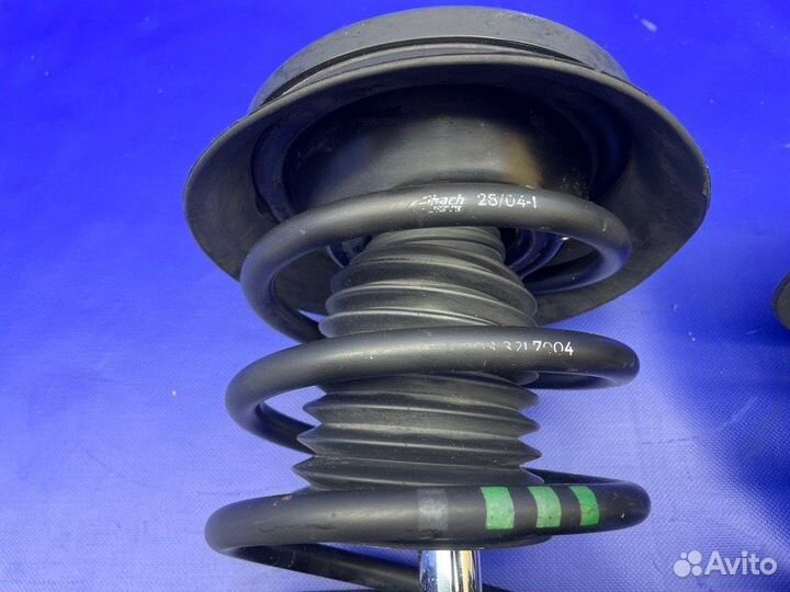 Амортизаторы комплект AMG передние Mercedes C55