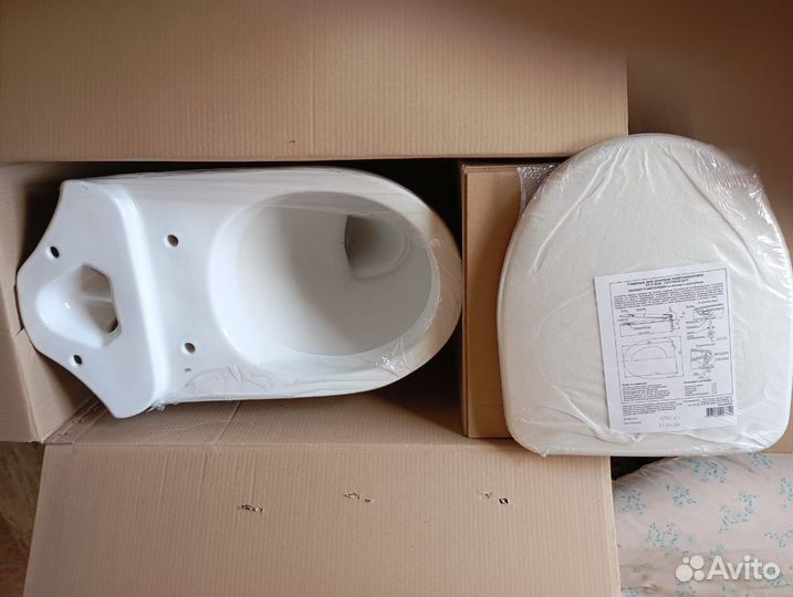 Унитаз новый