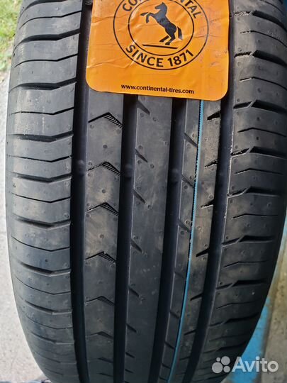 Continental ContiPremiumContact 5 215/55 R17 97V