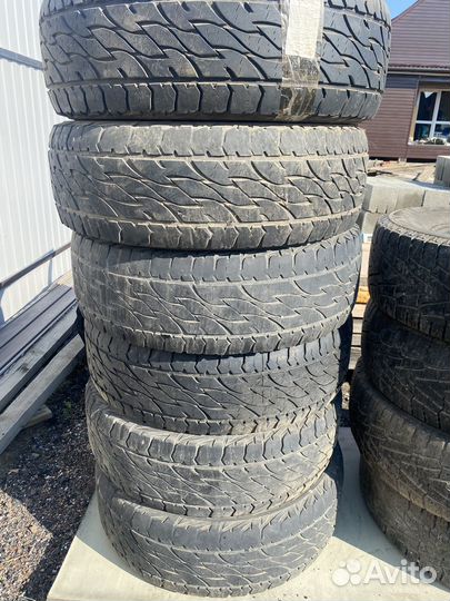 Bridgestone Dueler A/T 697 265/75 R16