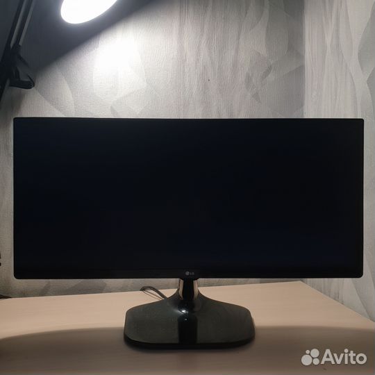 Монитор LG 21:9