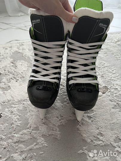 Коньки хоккейные Bauer 35 размер