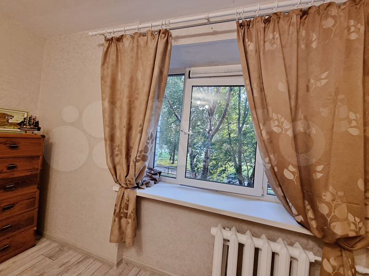 2-к. квартира, 49 м², 1/10 эт.