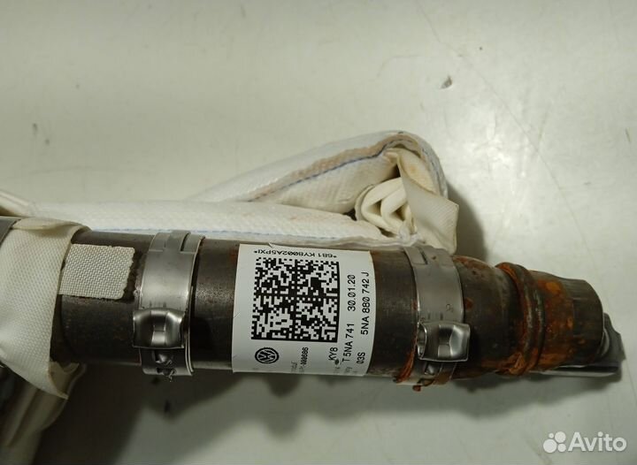 Шторка безопасности правая Volkswagen Tiguan 2