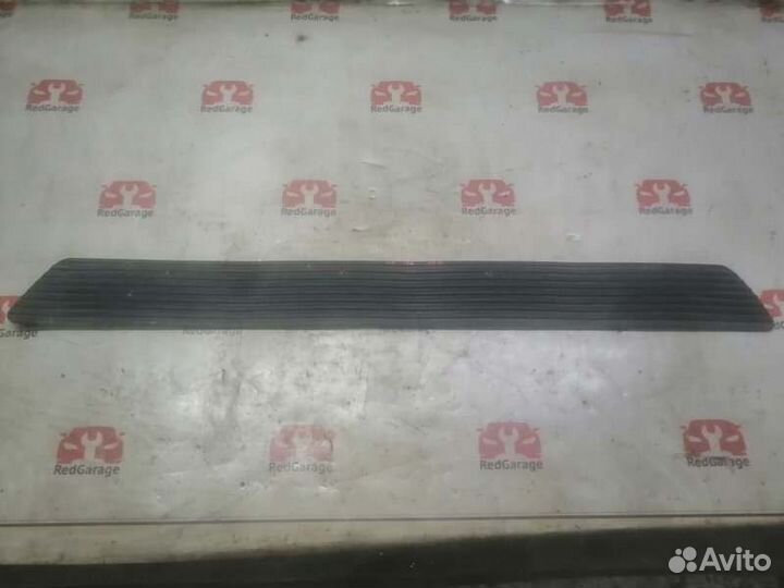 Накладка подножки левая Ford Explorer UN150