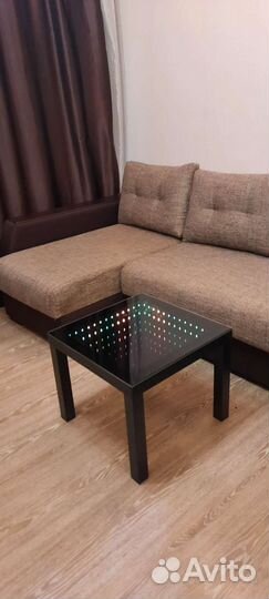 Умный стол с эффектом бесконечности