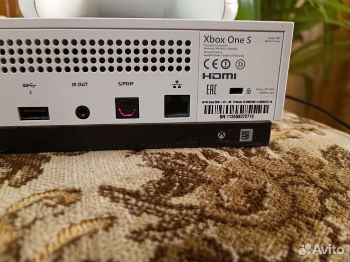 Xbox One s 500gb с играми