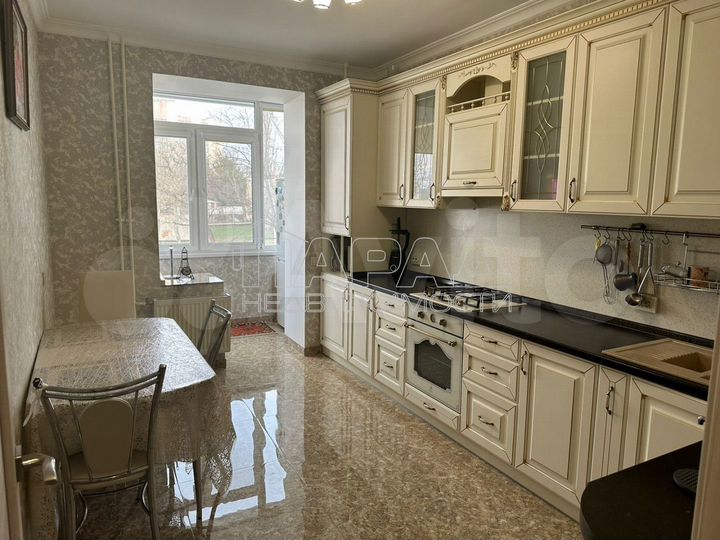 3-к. квартира, 84 м², 2/9 эт.