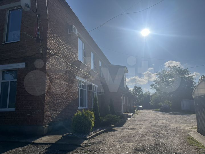 2-к. квартира, 77 м², 2/2 эт.