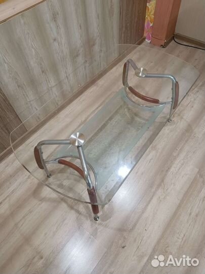 Журнальный столик