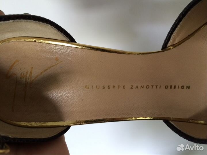 Очень красивые босоножки Giuseppe Zanotti