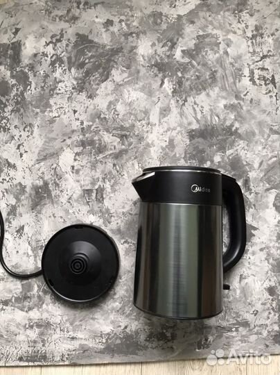 Чайник электрический Midea MK-8076