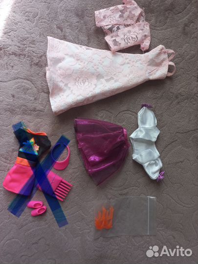 Одежда и украшения для Барби