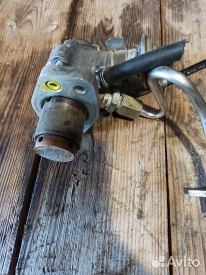 Топливный насос Toyota Avensis 1azfse