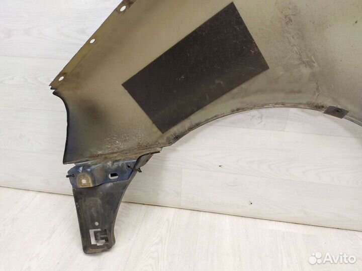 Крыло переднее правое Ford Galaxy 2000-2006