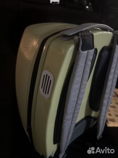 Переноска для собак и кошек пластиковая