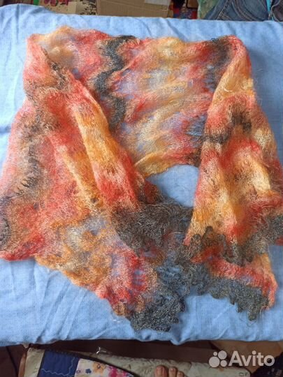 Шаль вязаная. Ручная работа