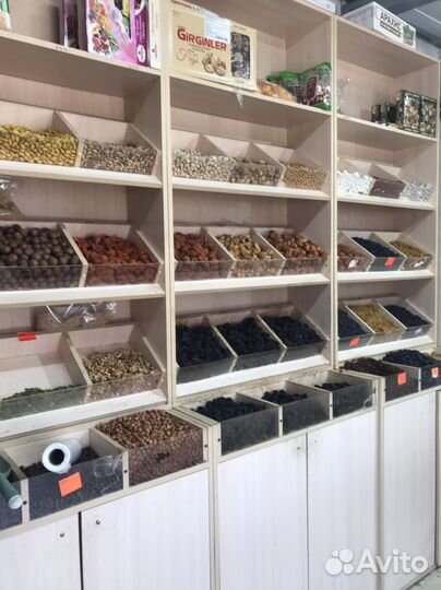 Ветеран деля сухофрукты орехи