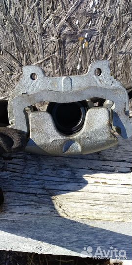 Суппорт передний тормозной ваз 2110