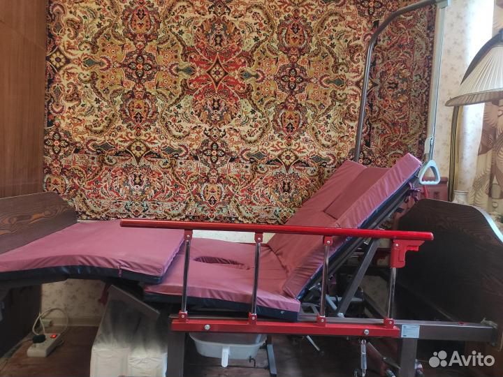 Медицинская кровать для лежачих больных met