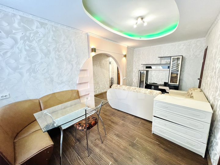 2-к. квартира, 40 м², 1/4 эт.