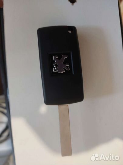 Корпус ключа зажигания Peugeot пежо