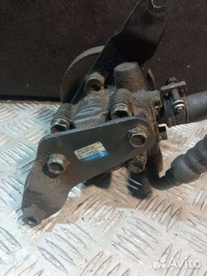 Насос гидроусилителя Nissan