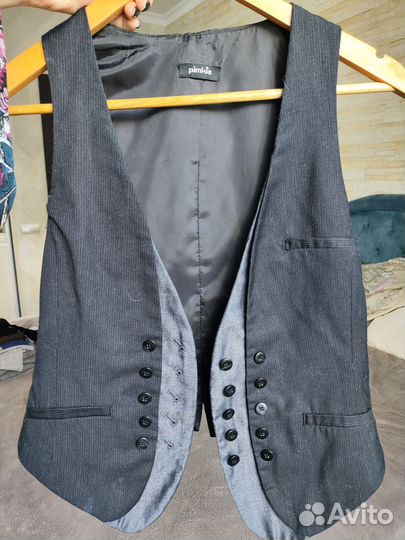 Жилеты женские