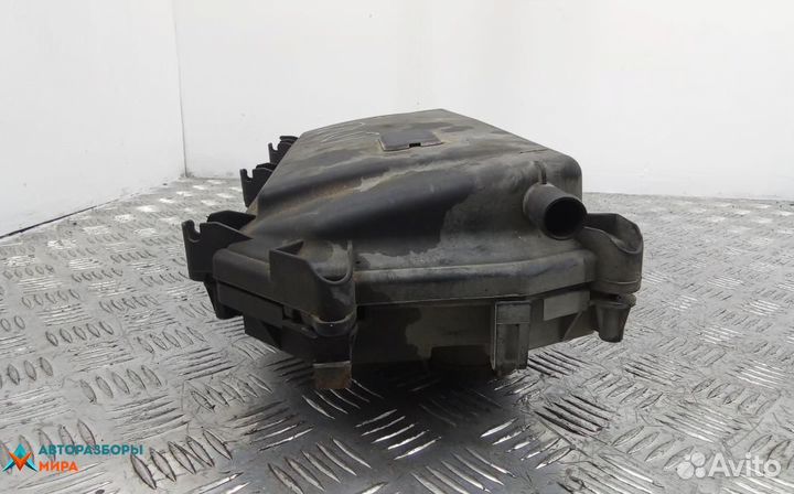 Корпус воздушного фильтра Volkswagen Golf 4 2002