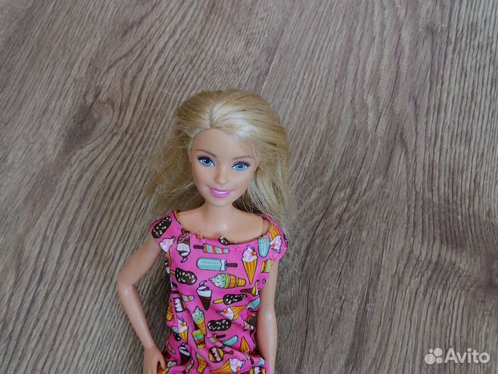 Кукла Барби