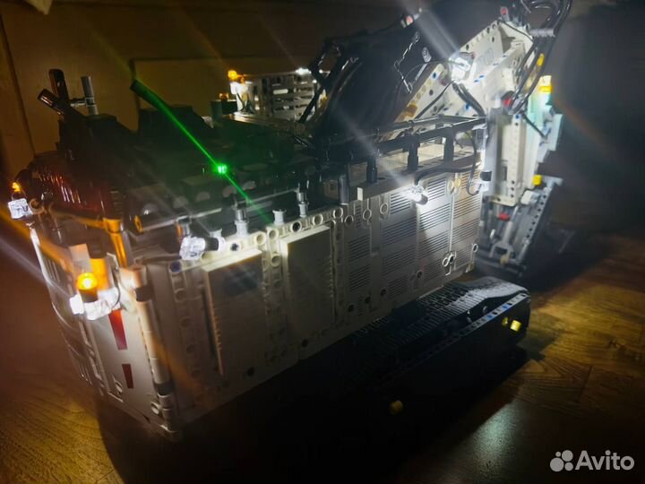 42100 Экскаватор Lego technic