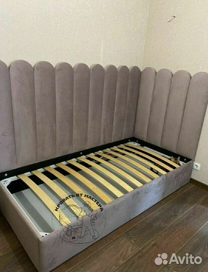 Детская кровать с ящиками