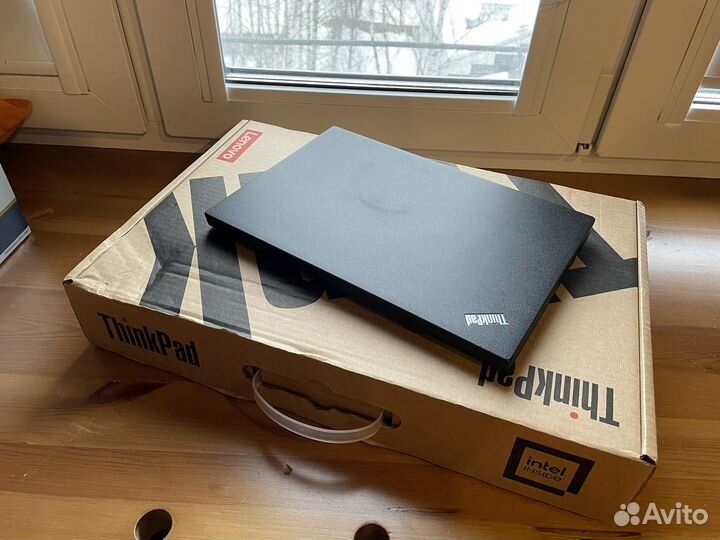 Lenovo ThinkPad X270