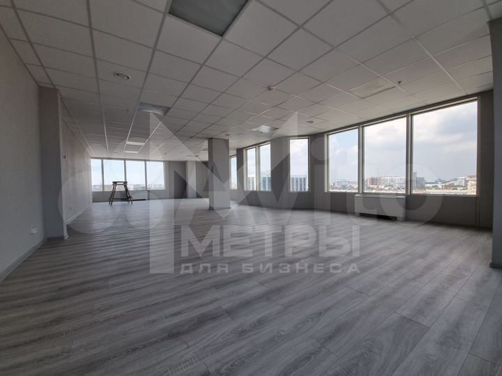 Офис в бизнес-центре с арендатором, 102 кв.м