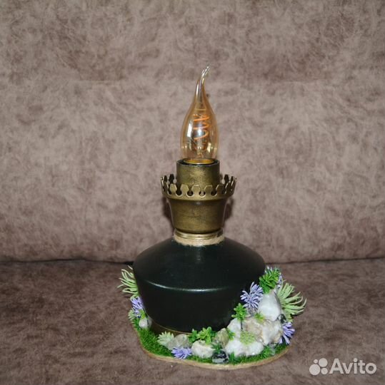 Светильник настольный