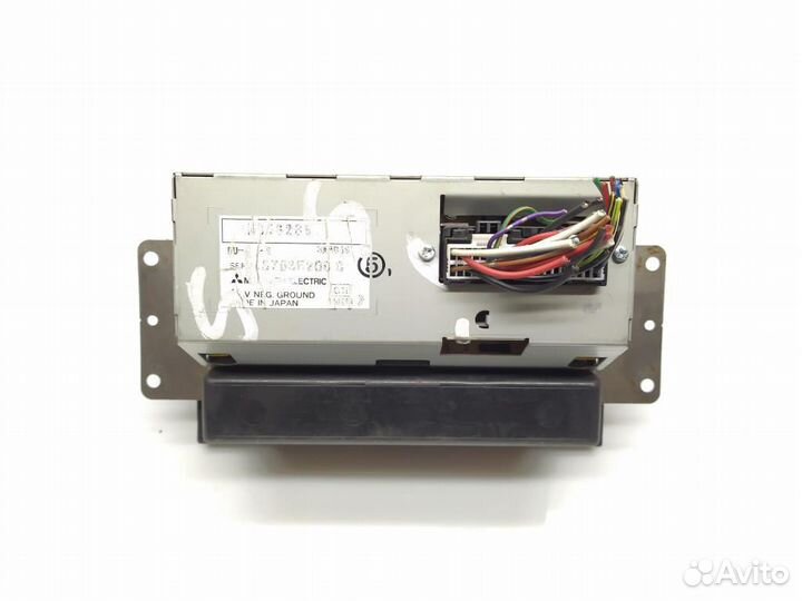 Часы Mitsubishi Pajero 3 2001 MR532881