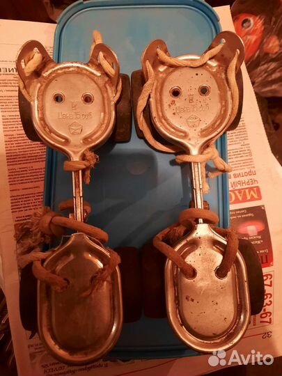 Роликовые коньки