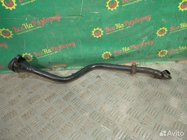 Маслозаливная горловина Mercedes-Benz Vito W638