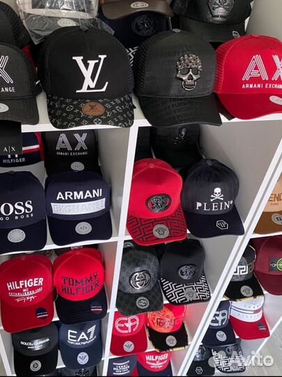 Бейсболки разных брендов