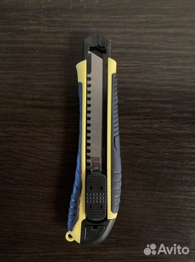 Канцелярский нож, набор отверток, шестигранники