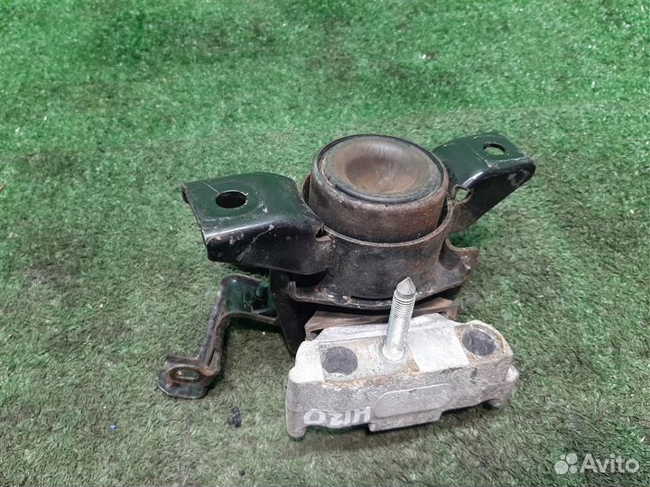 Опора (подушка) двигателя правая Toyota RAV4 A30