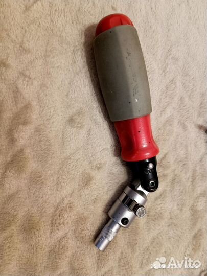 Реверсивная отвертка