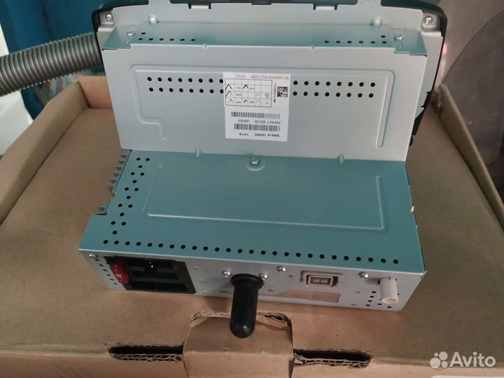 Автомагнитола бу штатная Веста