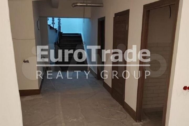 Сдам торговое помещение, 215 м²