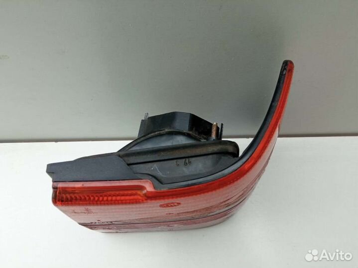 Фонарь задний правый Volkswagen Vento