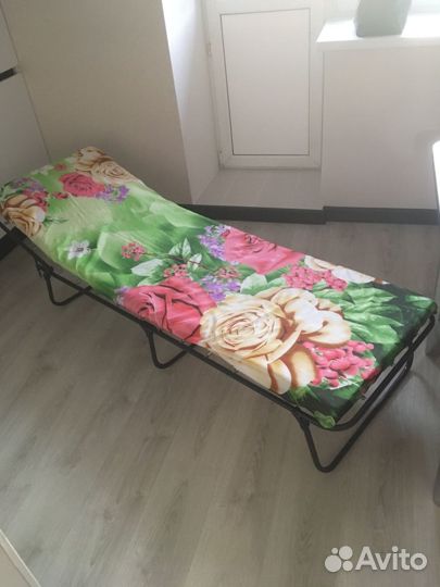Раскладушка с матрасом