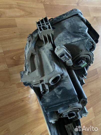 Правая Фара toyota ractis