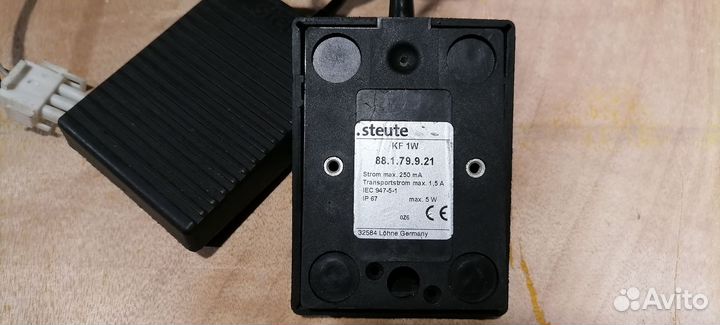 Педаль присутствия steute