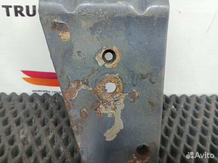 Кронштейн крана уровня пола Volvo FH